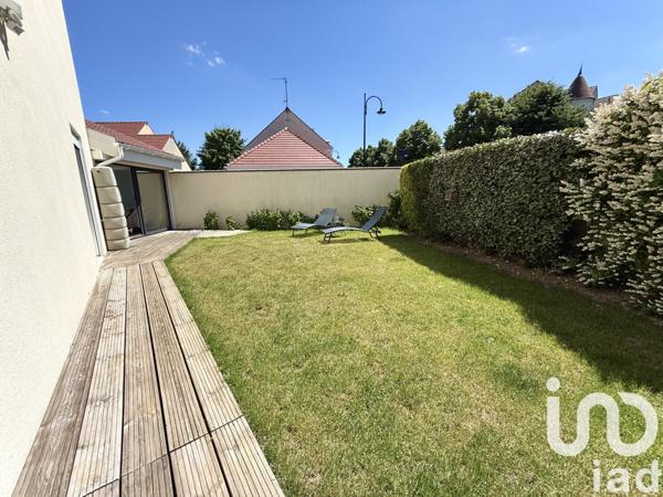 House for sale 7 rooms 135 m² Voisins-le-Bretonneux