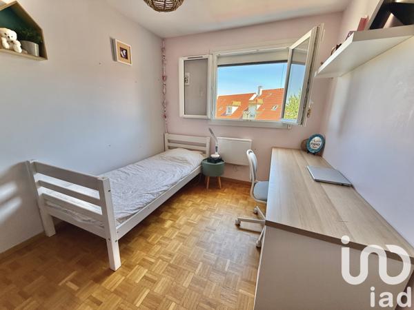 House for sale 7 rooms 135 m² Voisins-le-Bretonneux