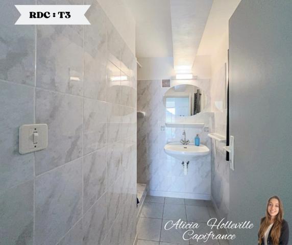 Maison sur un terrain de 1007m² à deux pas de la mer et des commerces