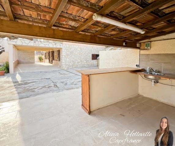 Maison sur un terrain de 1007m² à deux pas de la mer et des commerces