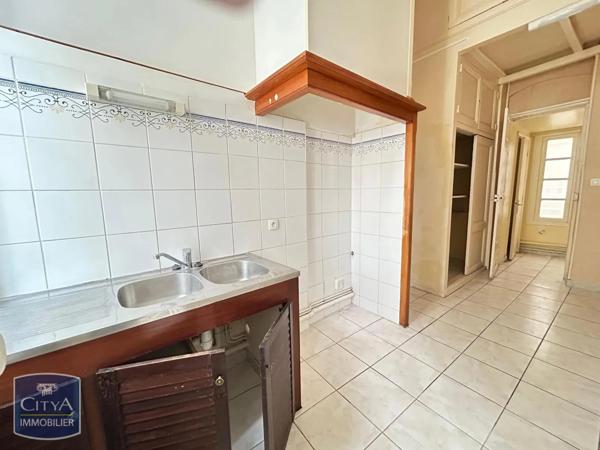 Appartement à louer 4 pièces 84m²