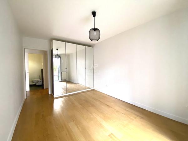 Location meublée, 2 pièce(s) 49.95m² Loyer 1 500 €/mois charges comprises **  - Référence  15586