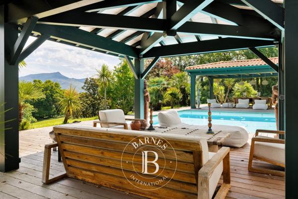 Saint-Jean-de-Luz, Maison 5 Chambres -  350 m² à vendre