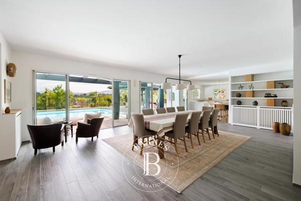 Saint-Jean-de-Luz, Maison 5 Chambres -  350 m² à vendre