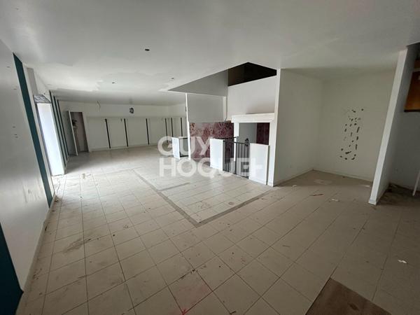 LOCAL COMMERCIAL DE 177 M² SUR 3 NIVEAUX ? IDÉAL SPA, INSTITUT DE BEAUTÉ OU ACTIVITÉ BIEN-ÊTRE
