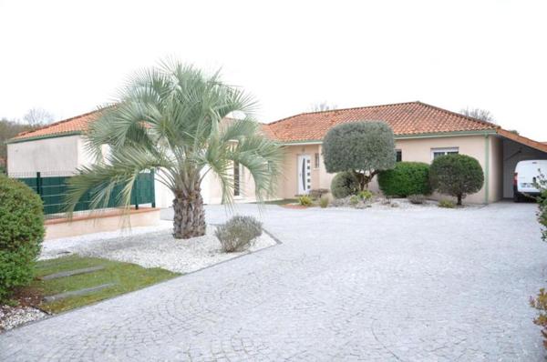 ORLEIX MAISON D'HABITATION DE PLAIN PIED