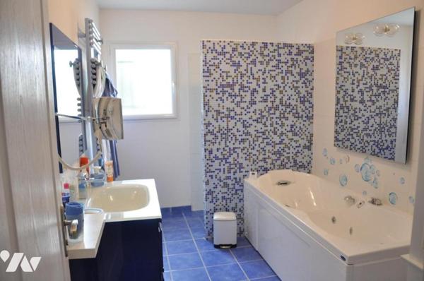 ORLEIX MAISON D'HABITATION DE PLAIN PIED