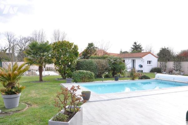 ORLEIX MAISON D'HABITATION DE PLAIN PIED