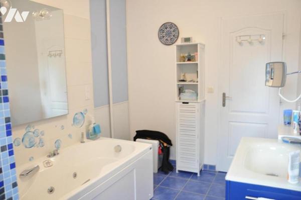 ORLEIX MAISON D'HABITATION DE PLAIN PIED