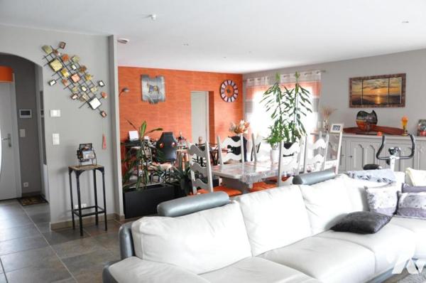 ORLEIX MAISON D'HABITATION DE PLAIN PIED