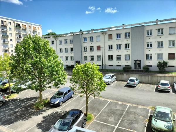 Appartement
                                                                                                                                                                                                                                                                                                                        1 pièce(s)                                                                                                                                                                                                          1 chambre(s)                                                                                                                                                                                                          28.55  m²