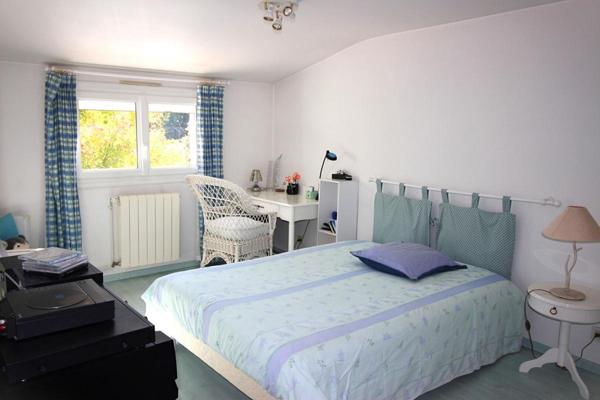 Villa Saintes 6 pièces - 4 Chambres -  133 m2