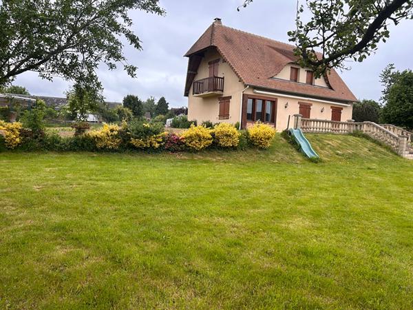 Maison 130m² 3 chambres - grand sous sol- secteur calme et agréable - LE BOCASSE