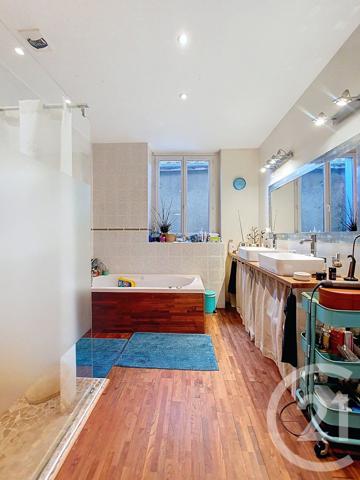 Maison à vendre  6 pièces - 145,80 m2 CLERMONT FERRAND - 63