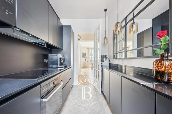 Paris 10ème, Appartement  115 m² à vendre