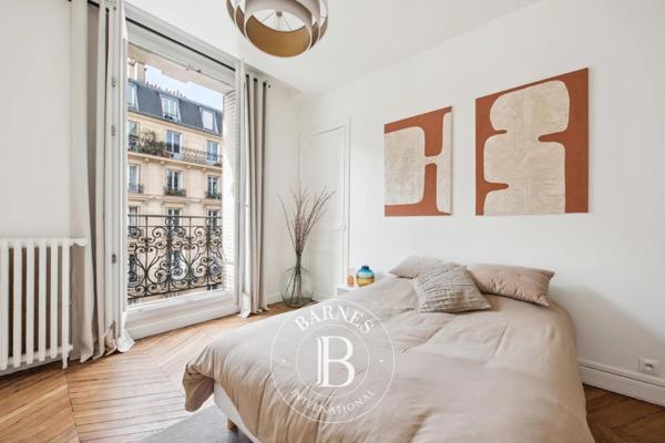 Paris 10ème, Appartement  115 m² à vendre