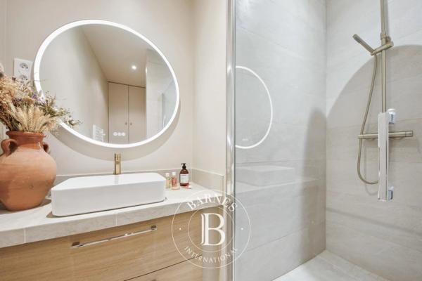 Paris 10ème, Appartement  115 m² à vendre
