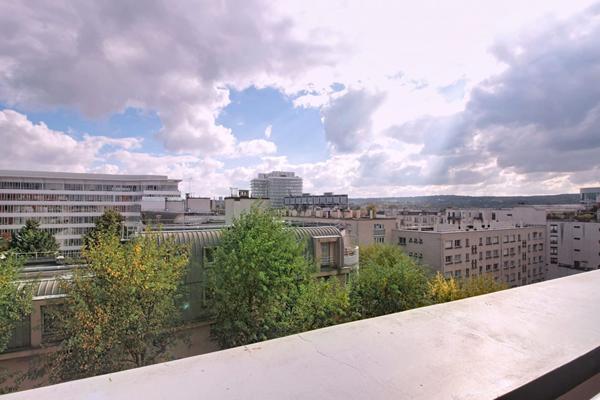 APPARTEMENT RUEIL-MALMAISON RUEIL SUR SEINE 3 PIECES 2 CHAMBRES 6ÈME ÉTAGE AVEC ASCENSEUR, BALCON ET PARKING 2 MIN DU RER