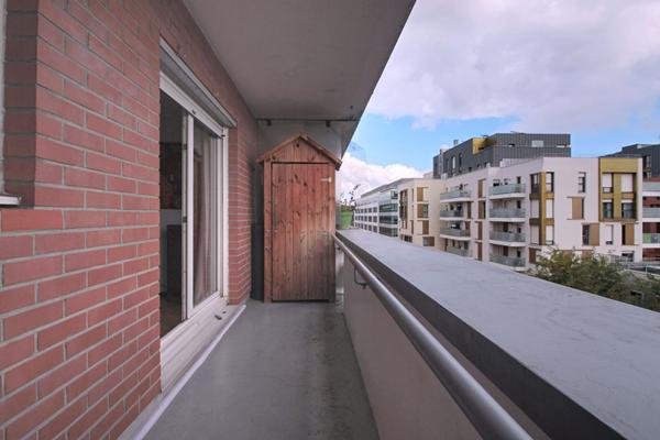 APPARTEMENT RUEIL-MALMAISON RUEIL SUR SEINE 3 PIECES 2 CHAMBRES 6ÈME ÉTAGE AVEC ASCENSEUR, BALCON ET PARKING 2 MIN DU RER