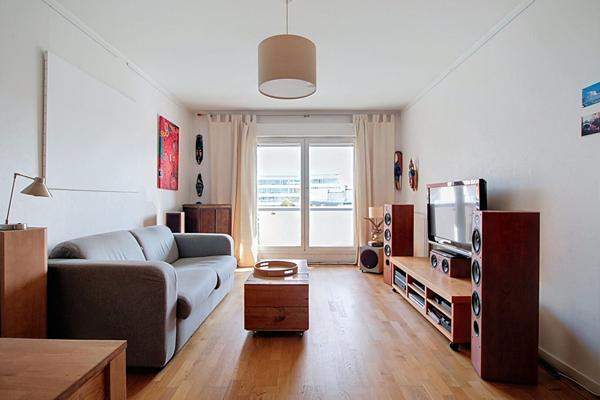 APPARTEMENT RUEIL-MALMAISON RUEIL SUR SEINE 3 PIECES 2 CHAMBRES 6ÈME ÉTAGE AVEC ASCENSEUR, BALCON ET PARKING 2 MIN DU RER