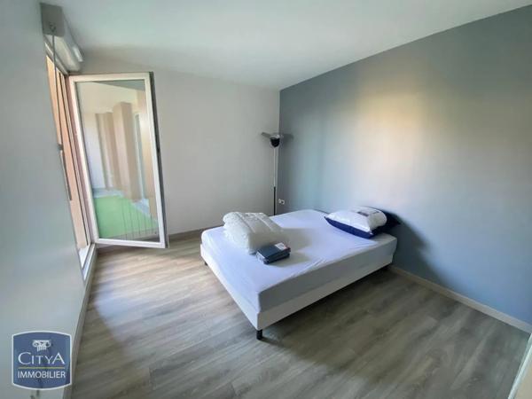 Appartement à louer 2 pièces 48.6m² Valenciennes (59300)