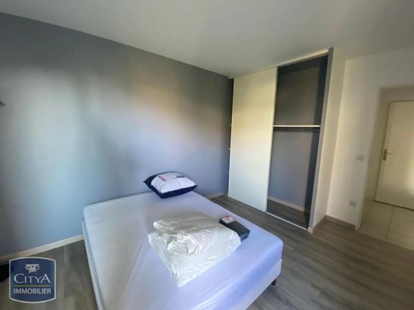 Appartement à louer 2 pièces 48.6m² Valenciennes (59300)