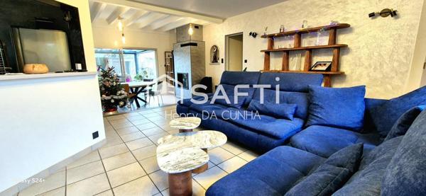 Maison traditionnelle avec dépendance et piscine