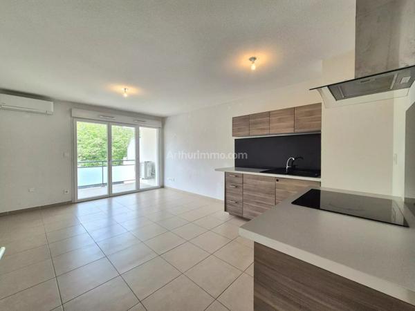 Vente                                                      Appartement
                        
                     3 pièces                      63 m2                     à Draguignan