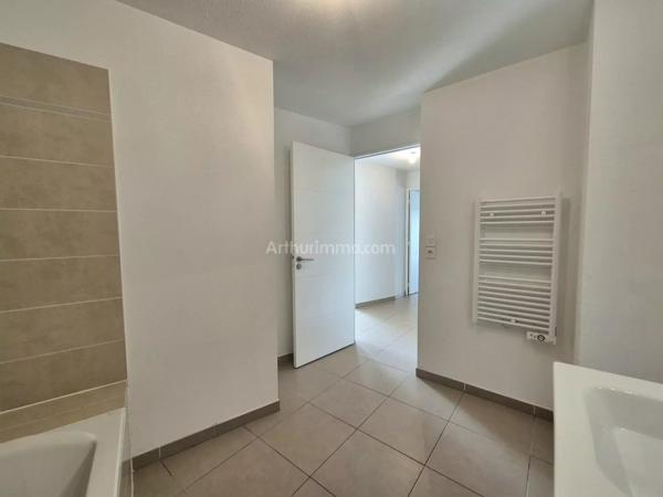 Vente                                                      Appartement
                        
                     3 pièces                      63 m2                     à Draguignan