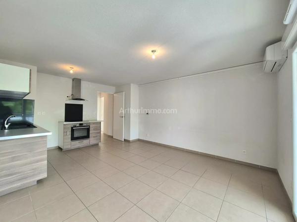 Vente                                                      Appartement
                        
                     3 pièces                      63 m2                     à Draguignan