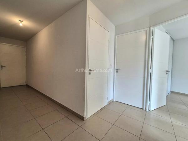 Vente                                                      Appartement
                        
                     3 pièces                      63 m2                     à Draguignan