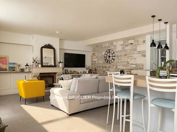 Maison de charme centre Marans 235 m2, 6 chambres, 2 garages piscine jardin