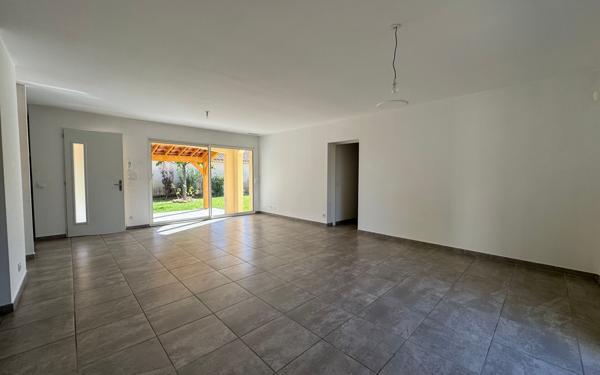 Maison à vendre    5 pièces •  Carpentras