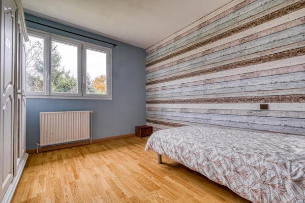 Maison parfaite pour une grande famille – 6 chambres, jardin et impasse