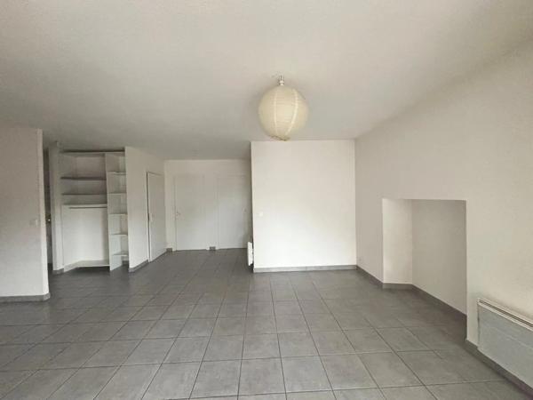 Appartement à louer 3 pièces 68.75m² Delle (90100)