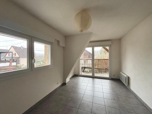 Appartement à louer 3 pièces 68.75m² Delle (90100)