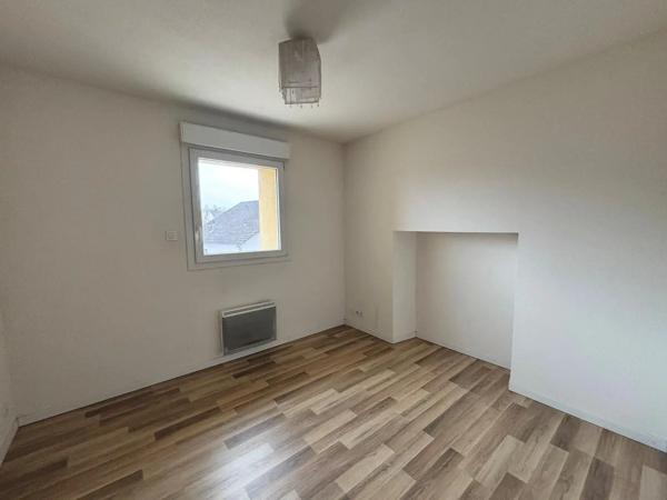 Appartement à louer 3 pièces 68.75m² Delle (90100)