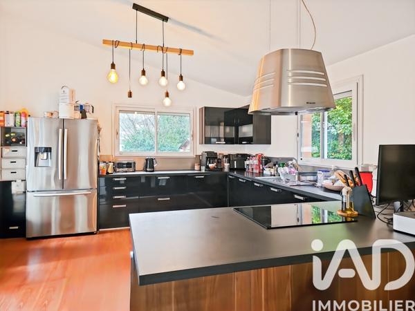 Maison à vendre 9 pièces 185 m² Brie-Comte-Robert