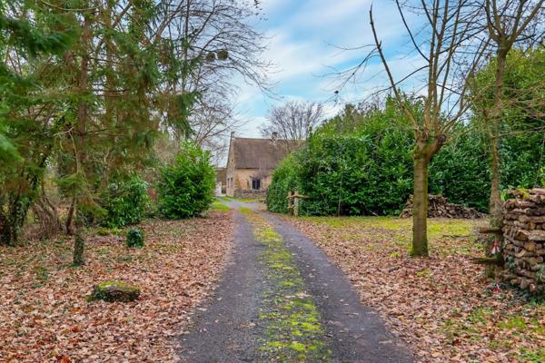 Maison à Saint-Jean-d'Assé, 72380 - 8 pièces 240m²