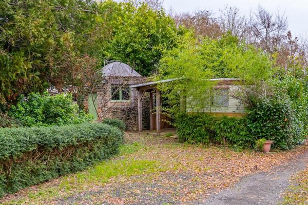 Maison à Saint-Jean-d'Assé, 72380 - 8 pièces 240m²