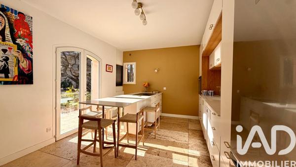 Maison à vendre 8 pièces 200 m² Aix-en-Provence