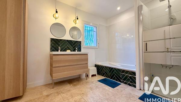 Maison à vendre 8 pièces 200 m² Aix-en-Provence