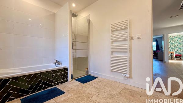 Maison à vendre 8 pièces 200 m² Aix-en-Provence