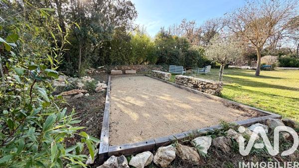 Maison à vendre 8 pièces 200 m² Aix-en-Provence