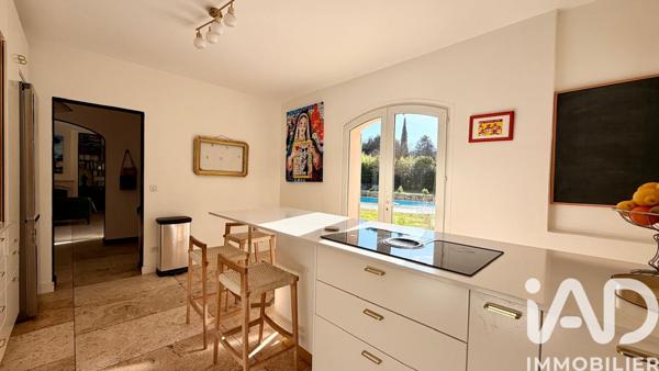 Maison à vendre 8 pièces 200 m² Aix-en-Provence