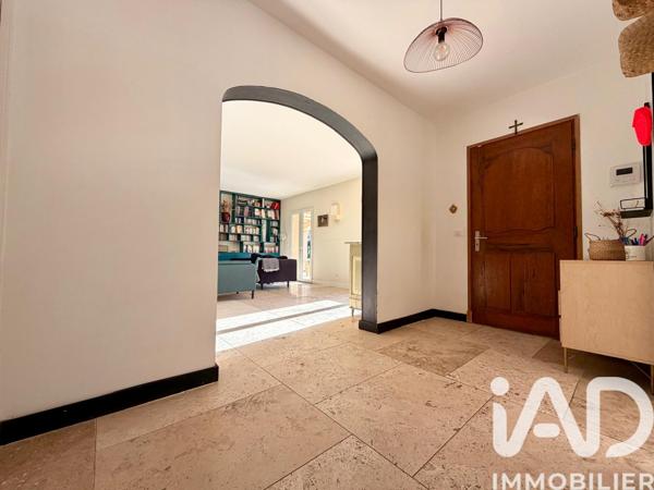 Maison à vendre 8 pièces 200 m² Aix-en-Provence