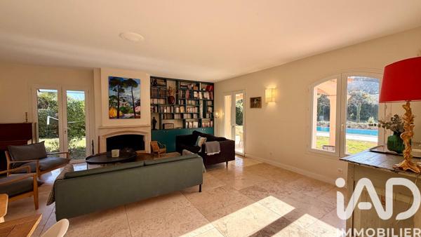 Maison à vendre 8 pièces 200 m² Aix-en-Provence