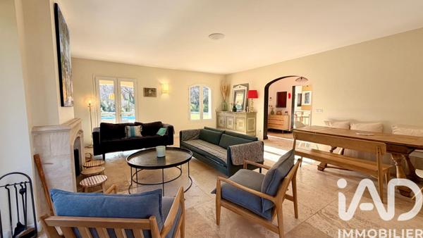 Maison à vendre 8 pièces 200 m² Aix-en-Provence