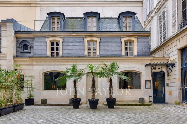 Faubourg Saint-Honoré / Élysée – Élégant hôtel particulier avec commercialité