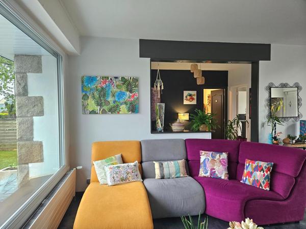 Maison lumineuse rénovée 151 m² – Plescop bourg